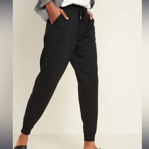 Old Navy Mid-Rise Vintage Street Jogger Pants in Black Size XL